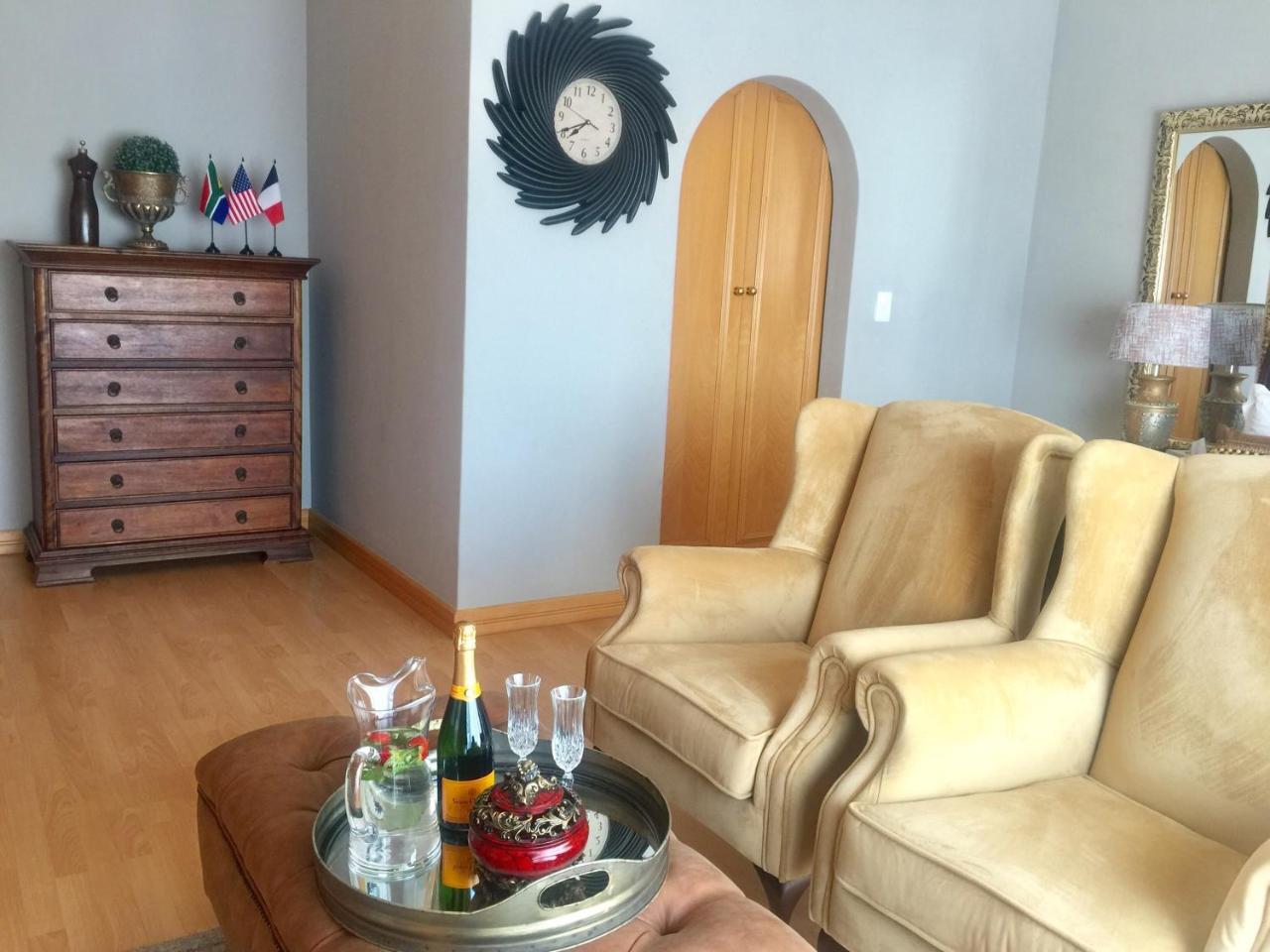 Re-Union Vacations Hotel Хартбееспоорт Екстериор снимка