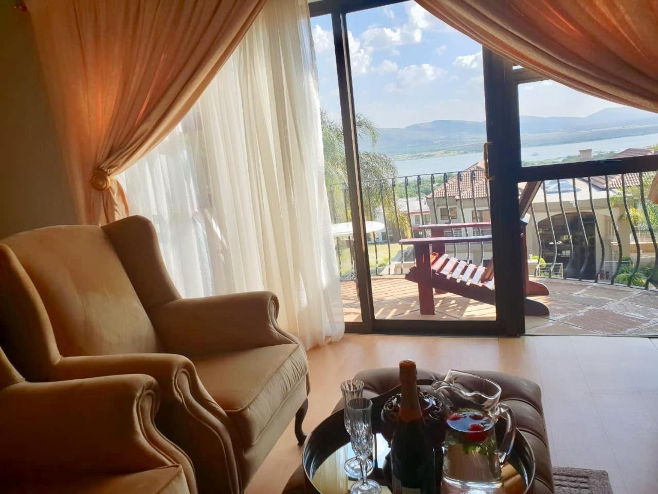 Re-Union Vacations Hotel Хартбееспоорт Екстериор снимка